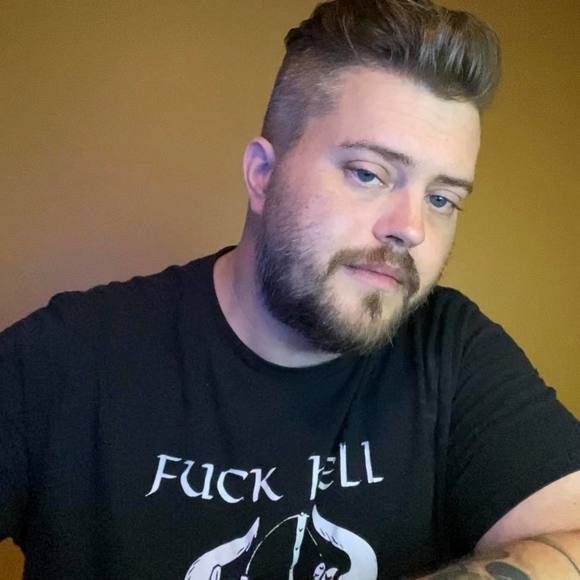 Profile Picture of Zach Kuncaitis (@zachkuncaitis) on Poshmark