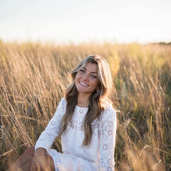 Profile Picture of Anna Scherling (@annascherling) on Poshmark