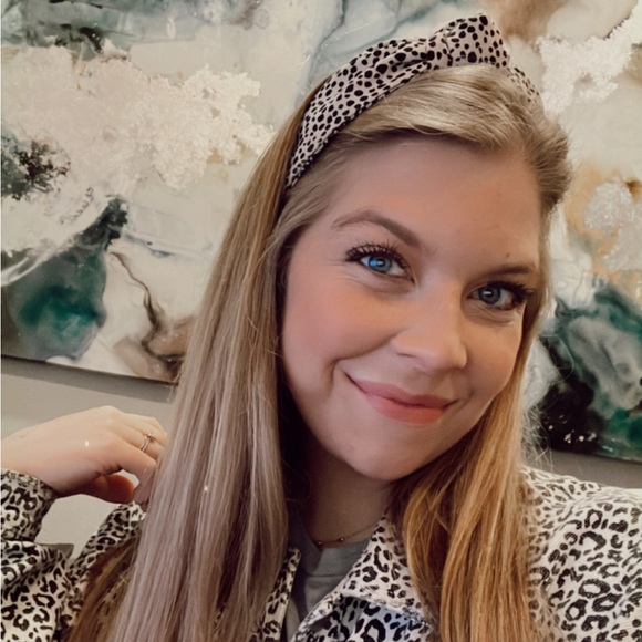 Profile Picture of Shawny Kelsay (@shawnykelsay) on Poshmark