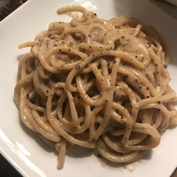 Profile Picture of Amanda Mazzone (@mandymazzone) on Poshmark