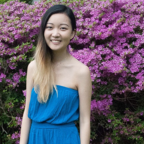 Profile Picture of Athena Wong (@athenajswong) on Poshmark