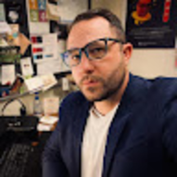 Profile Picture of Josh Wyatt (@joshuadwyatt) on Poshmark