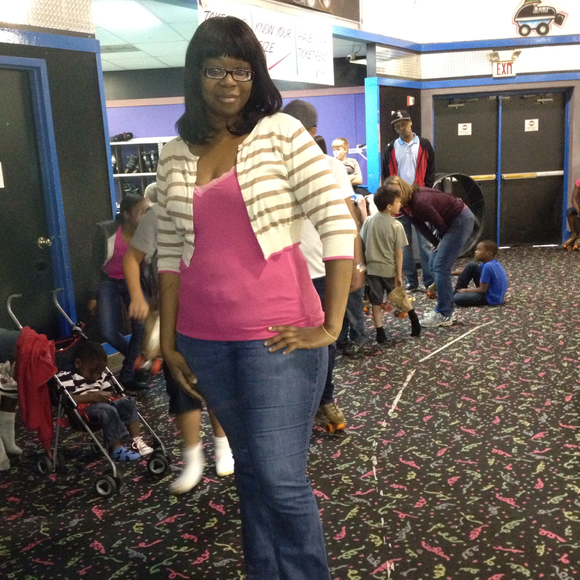 Profile Picture of Tammy Cameron (@tammyroc) on Poshmark