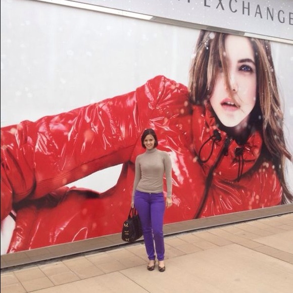 Profile Picture of Massiel Almanzar (@massielalm) on Poshmark