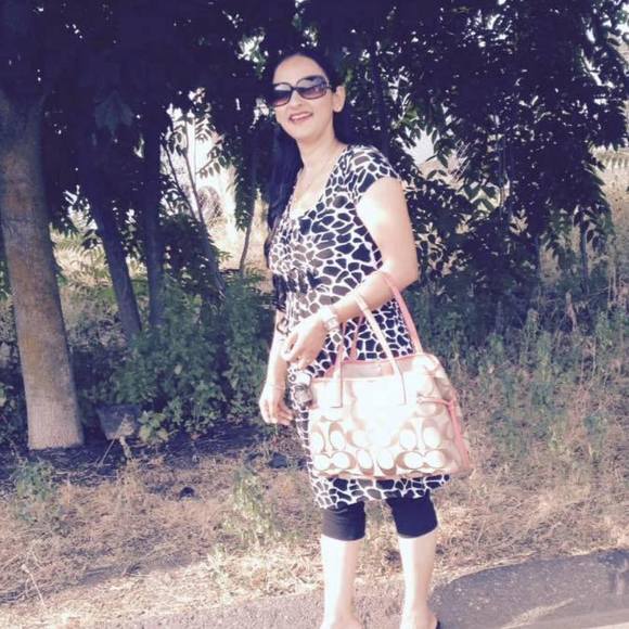 Profile Picture of Aman Bhandal (@bhandal_ag) on Poshmark