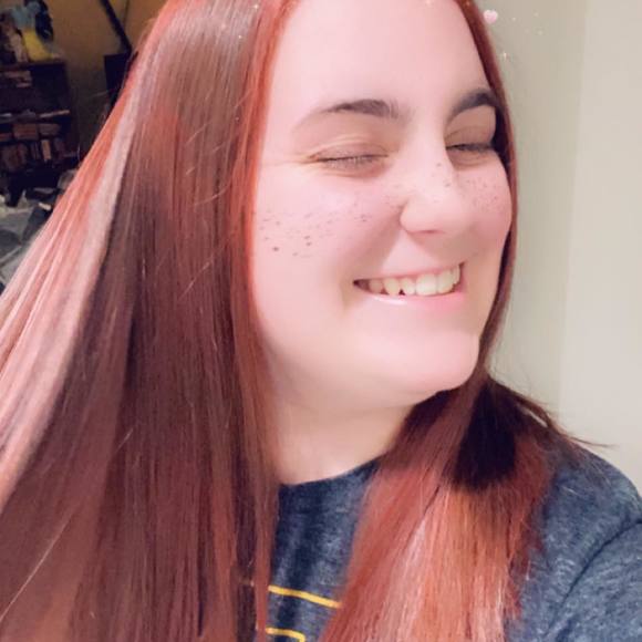 Sarah Pemberton - Poshmark Profile Picture of Sarah Pemberton (@drum_major) on Poshmark