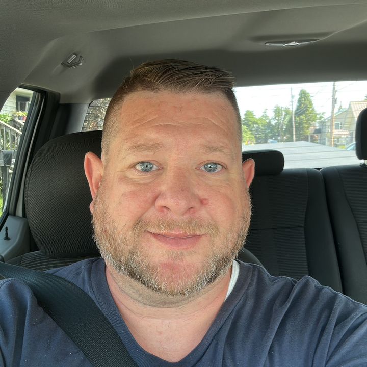 Profile Picture of David Vukmanic (@davidvukmanic) on Tiktok