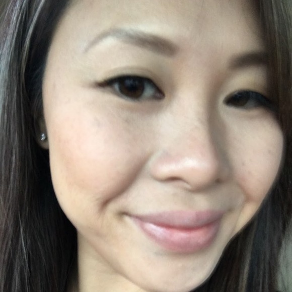 Katie Phanh - Poshmark Profile Picture of Katie Phanh (@katie_phanh) on Poshmark