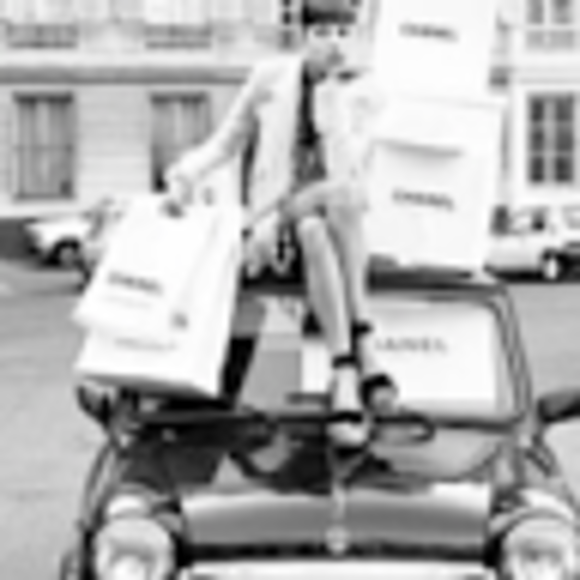 Profile Picture of Nicole Rawjee (@nrawjee2005) on Poshmark