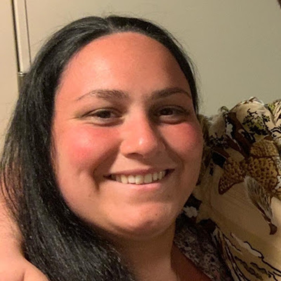 Profile Picture of Dominique Delbene (@dominiquedelben) on Poshmark