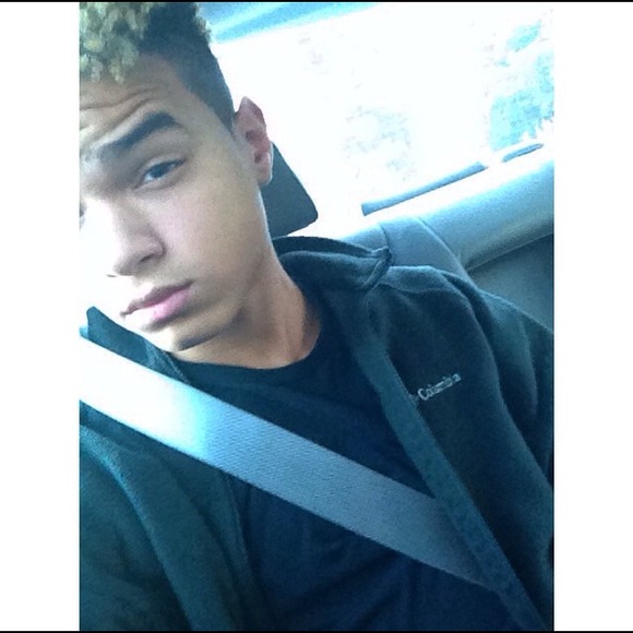 Profile Picture of Devin Powers (@devinmontego) on Poshmark