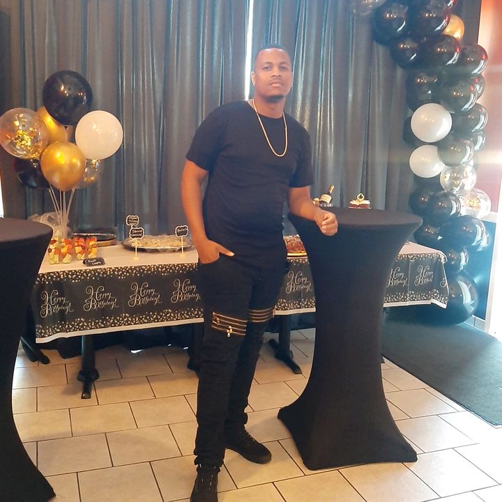 Profile Picture of kennethbad (@kennethbad) on Tiktok