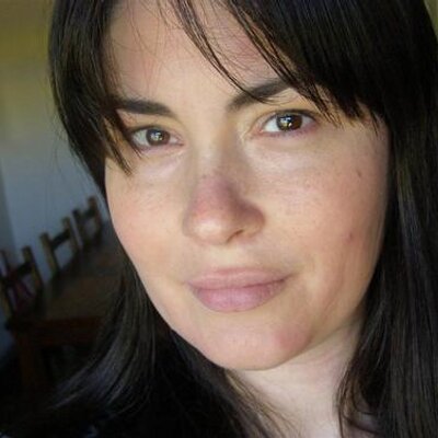 Profile Picture of Suzanne Drummond (@urbie74) on Twitter