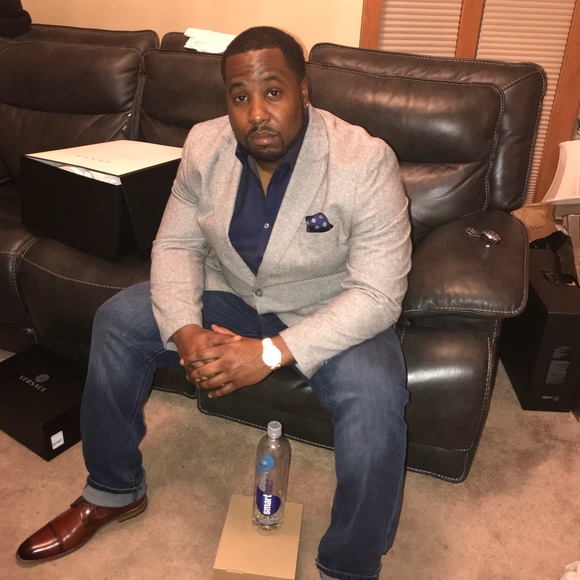 Profile Picture of Jamelle Cooksey (@jcooksey19) on Poshmark