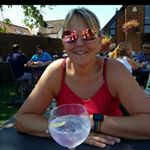 Profile Picture of Karen Button (@g1ggles) on Instagram