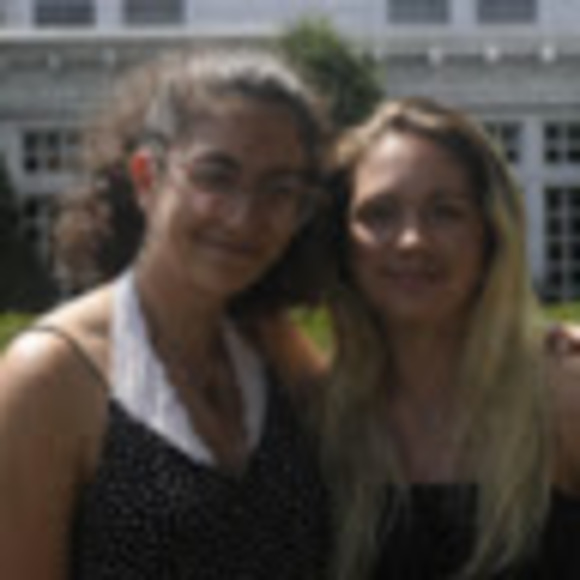 Profile Picture of Lq Wolk (@lqswolk) on Poshmark