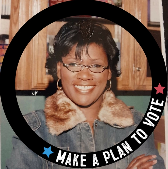 Profile Picture of Torri Smith (@tntmoore6116) on Poshmark