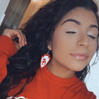 Profile Picture of Anissa Herrera ✨ (@imanissatho) on Twitter