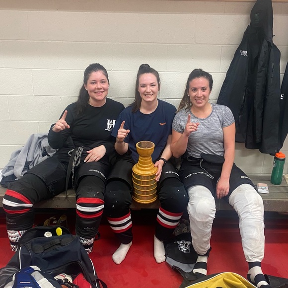 Profile Picture of Amy Murdock (@amymurdock633) on Poshmark