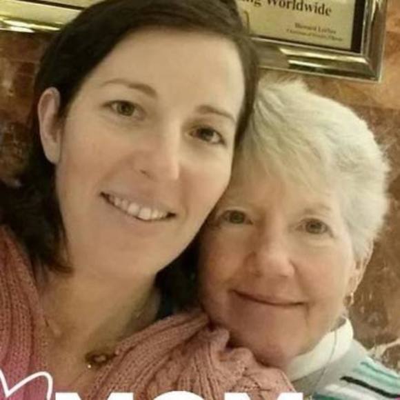 Profile Picture of Pamela Ryan (@pamelajoyryan) on Poshmark