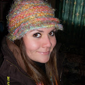 Profile Picture of Iris Corral (@imce0802) on Youtube