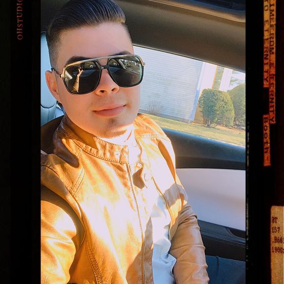 Profile Picture of Barrera Erick (@contreras12ejb) on Poshmark