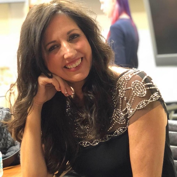 Profile Picture of Joy Basham (@joybasham4) on Poshmark