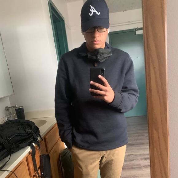 Profile Picture of Cesar Ruiz (@ruiz5) on Poshmark