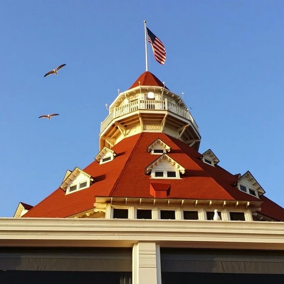 Profile Picture of Dani Acosta (@dracosta2) on Poshmark