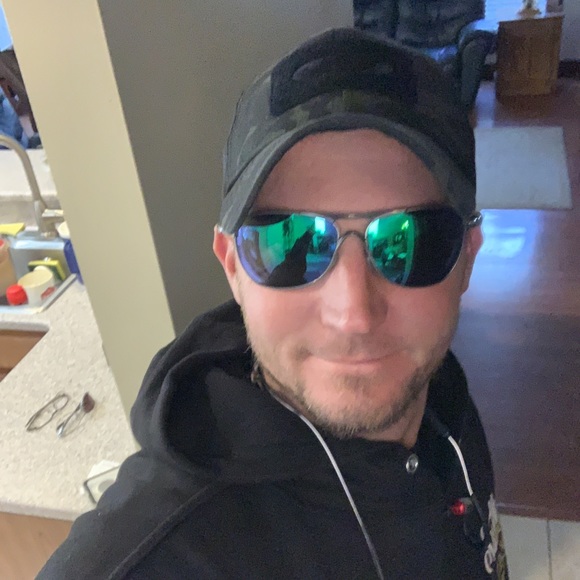 Profile Picture of Brad Bailey (@baileybo3281) on Poshmark