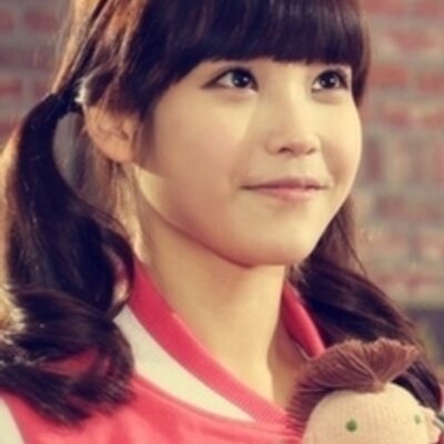 Profile Picture of 이지은[무기한반잠수] (@lily199iu_SU_) on Twitter