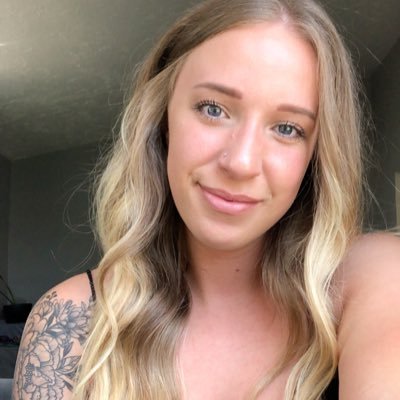 Profile Picture of Heidi Schumann (@Nicole11Heidi) on Twitter