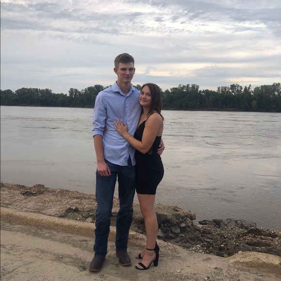 Profile Picture of Paige Whittall (@20pawhitt) on Poshmark