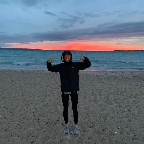 Kendall Groenewoud - Poshmark Profile Picture of Kendall Groenewoud (@groenewc) on Poshmark