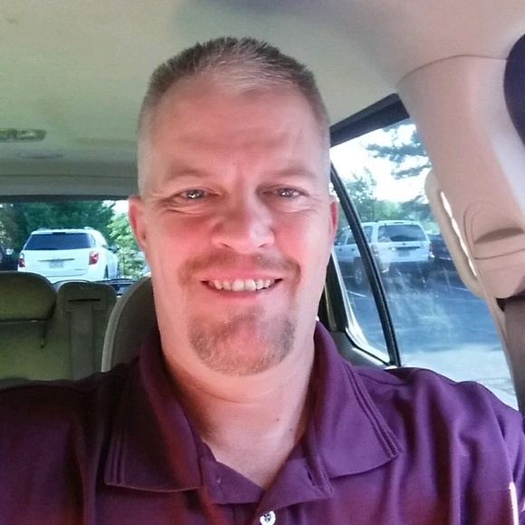 Profile Picture of Harold Harper (@harpnoles) on Poshmark