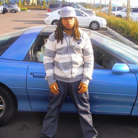 Profile Picture of Joseph Bradford (@josephb2233) on Poshmark