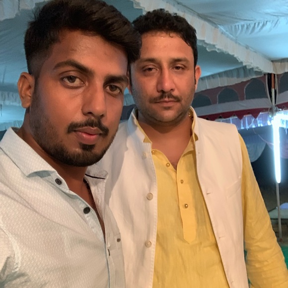 Profile Picture of Praveen Singh (@praveensingh81) on Poshmark