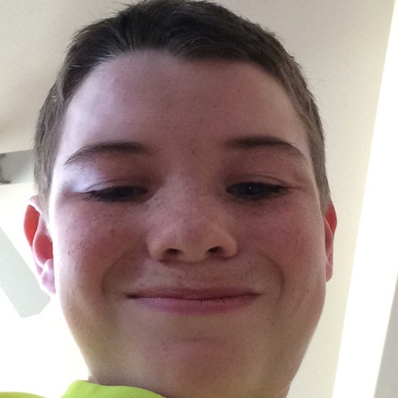 Profile Picture of Dusty Weschenfelder (@dusty_w15) on Poshmark