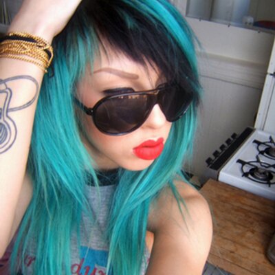 Profile Picture of Barb Fey (@@DDDDANCEDANCE) on Twitter