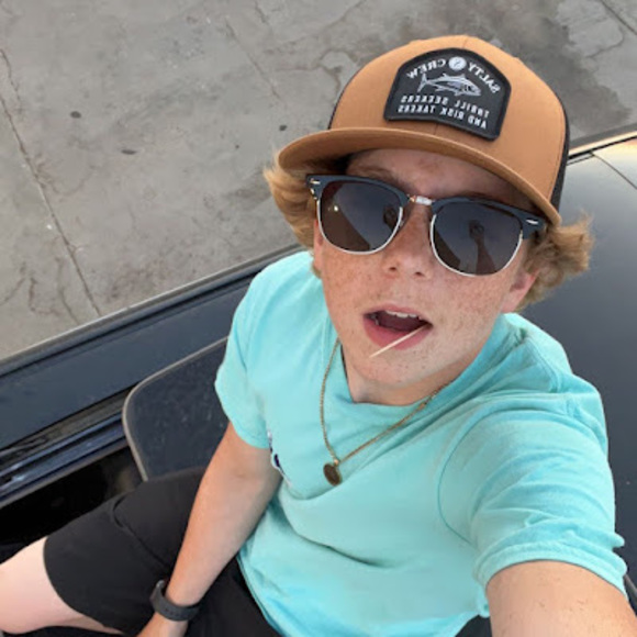 Profile Picture of Parker Heitman (@thatkiddparkerr) on Poshmark