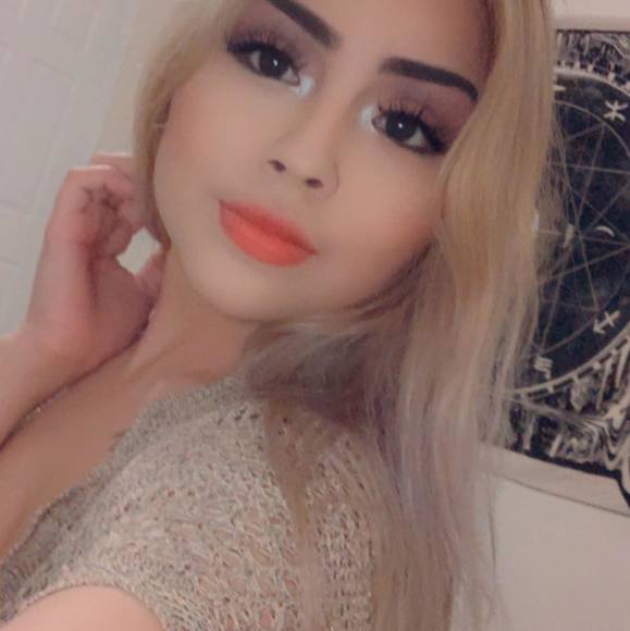 Profile Picture of Melany Melgoza (@melanymelgoza) on Poshmark