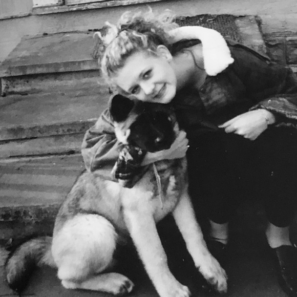 Profile Picture of Wendy Klingele (@rainne97) on Poshmark