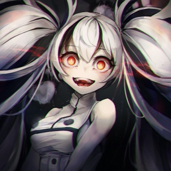 Profile Picture of Trr Starbird (@toinduka) on Poshmark