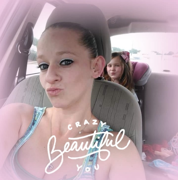 Profile Picture of Sarah Labbe (@slabbe32) on Poshmark