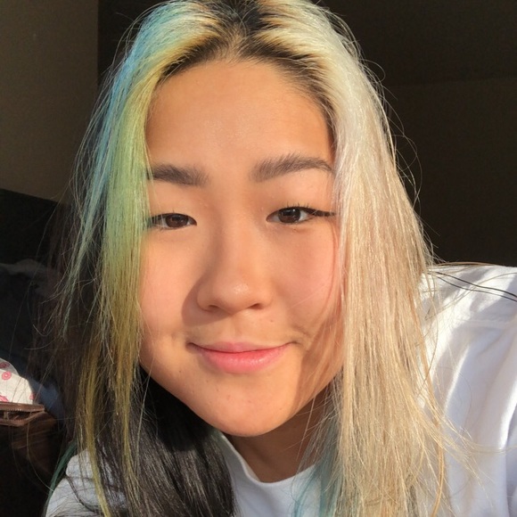 Profile Picture of Jennifer Kang (@jennykangg) on Poshmark