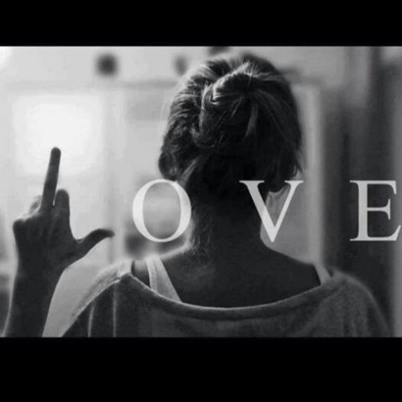 Profile Picture of Lachunda Kelly (@lachunda) on Poshmark