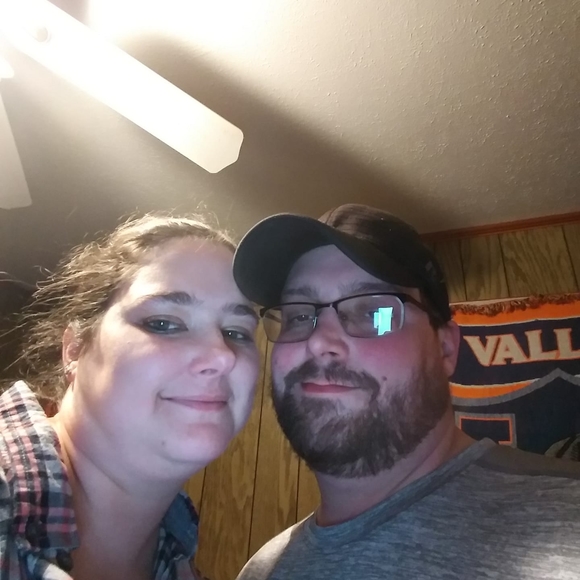 Profile Picture of Ariel Knight (@arielsmith_81) on Poshmark