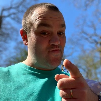 Profile Picture of Ross Poole (@RossPoole15) on Twitter