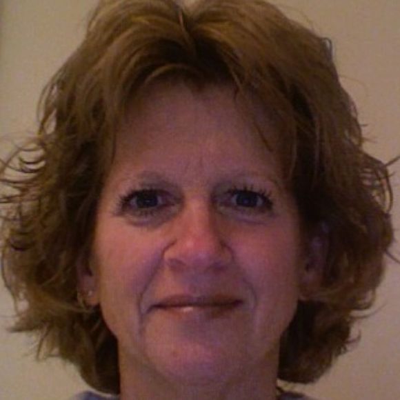 Profile Picture of Robin Romanelli (@rockinrobin22) on Poshmark