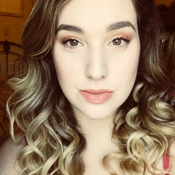 Profile Picture of Miranda Carlisle (@hghstandrds) on Poshmark